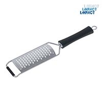 Grater for shredding cohesive soil